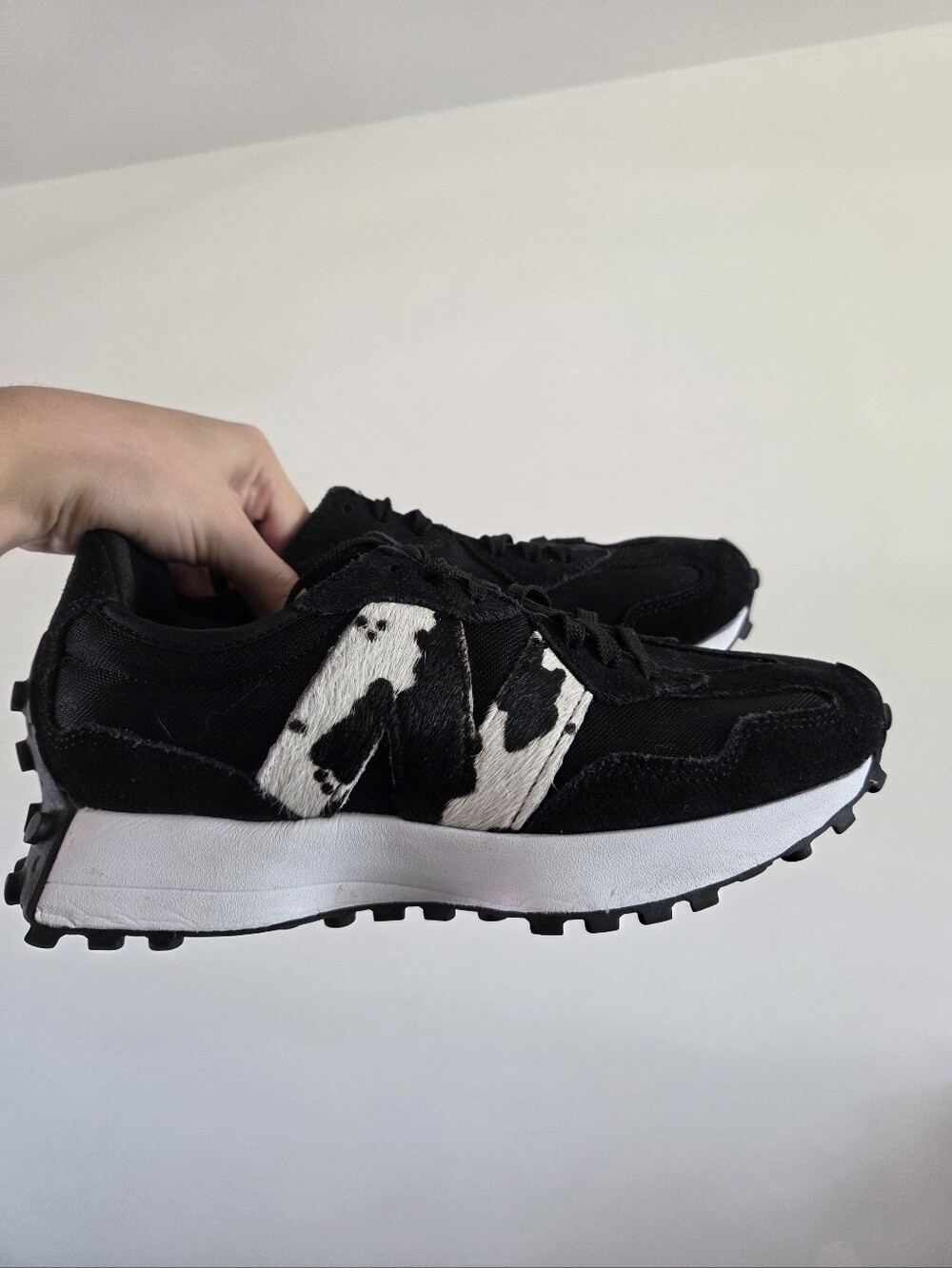 New Balance 327 'Animal Pack - Black Lemonade' Cow Calfhair Black Size 8 - Picture 2 of 8